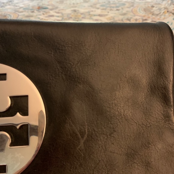 Tory Burch Reva logo shoulder bag. - Picture 6 of 7